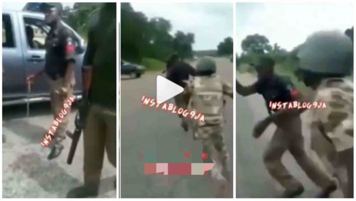 Soldiers beat up policemen