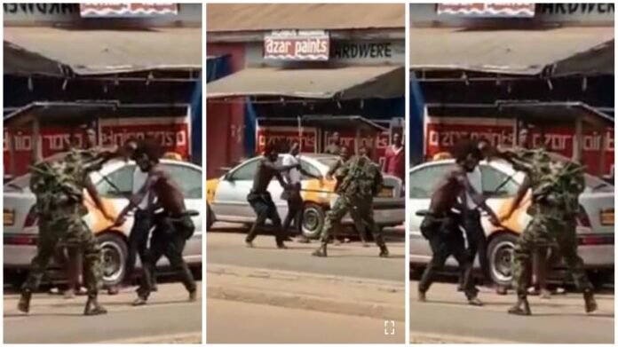 The soldiers, Abdulai Fatawu and Hussein Sibaay were reportedly beaten