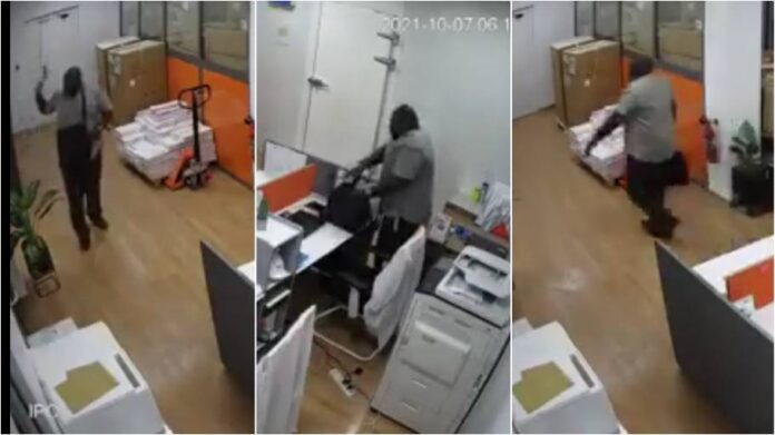 Thief enters office in Accra , introduces himself as staff & packs all laptops away