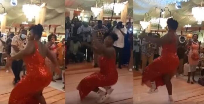 Lady steals show at wedding