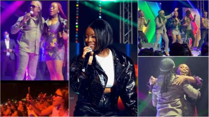 Gyakie performs with her father Nana Acheampong for the first time