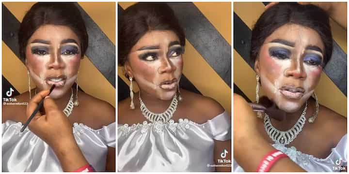 Lady makeup on Social media